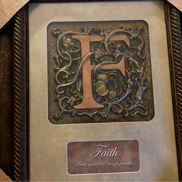 Home decor - Picture 3 of 3